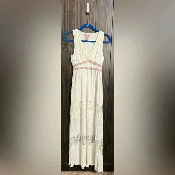 Flying Tomato Cream Empire Embroidered Waist Maxi Dress W/Lace - Picture 2 of 5